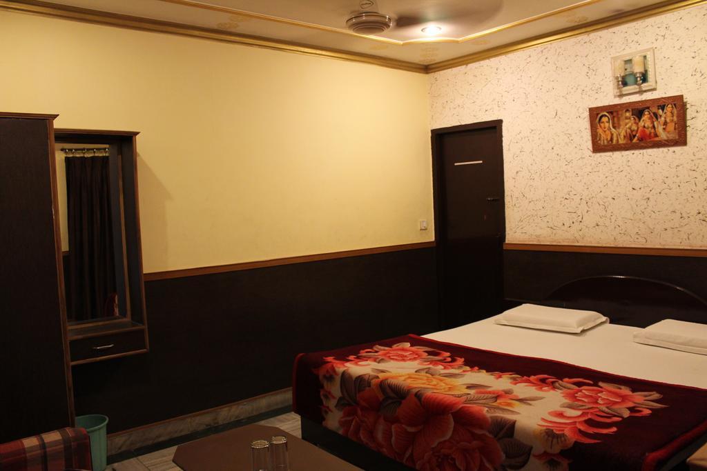 Hotel Ajay International Agra  Bagian luar foto