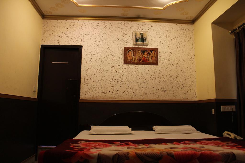 Hotel Ajay International Agra  Bagian luar foto