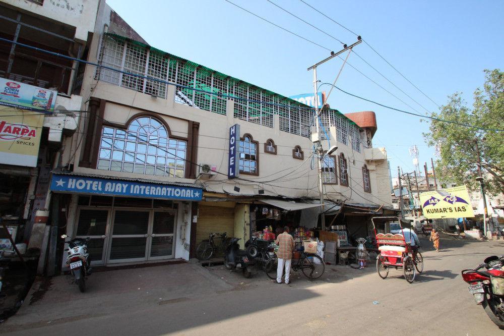 Hotel Ajay International Agra  Bagian luar foto