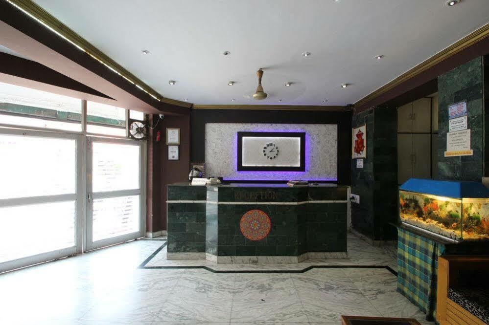 Hotel Ajay International Agra  Bagian luar foto